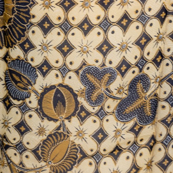 Silk Crepe Scarf, Sarong, wrap Black Harvest gold cream 40" x 76" floral - Picture 4 of 4